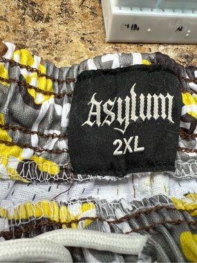 Men's Athletic Shorts - Yellow/Gray Print (2XL)